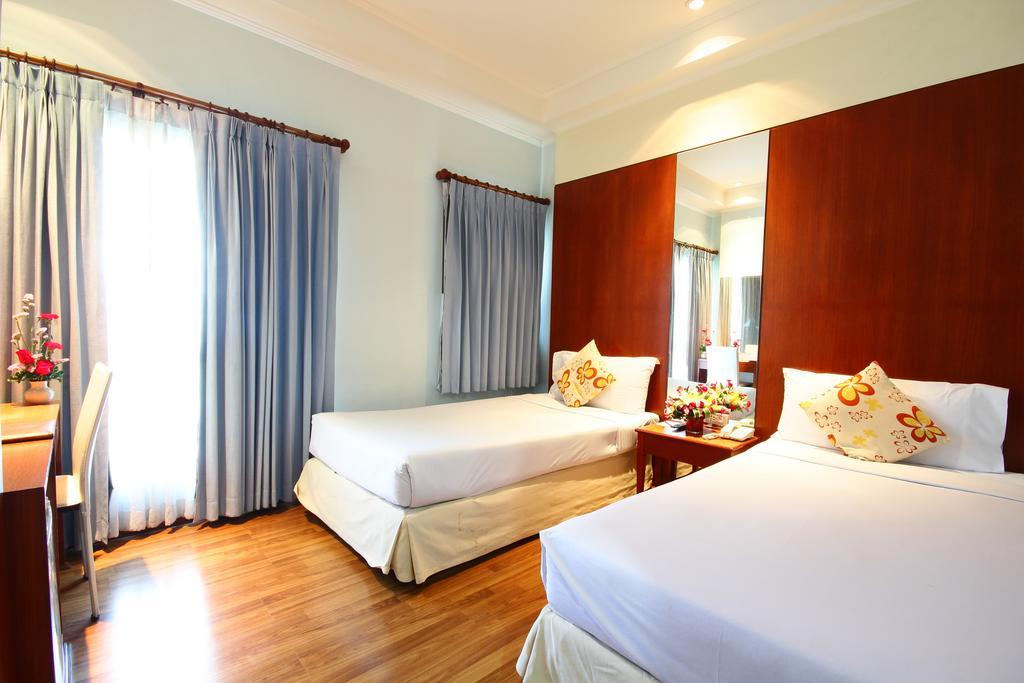 Calypzo Bangkok Hotel Екстериор снимка