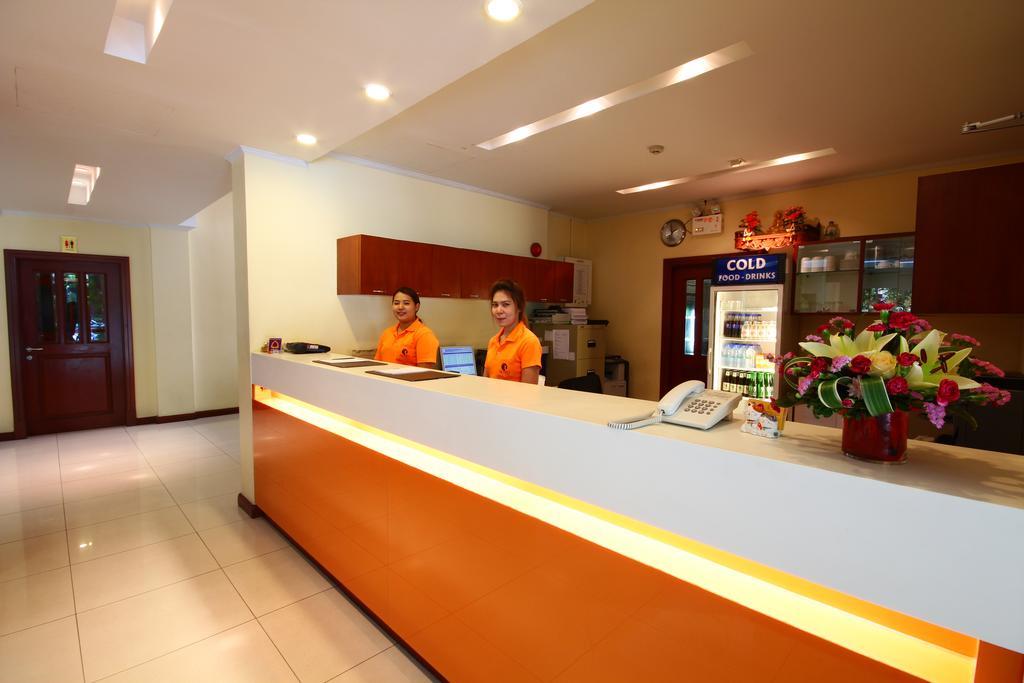 Calypzo Bangkok Hotel Екстериор снимка