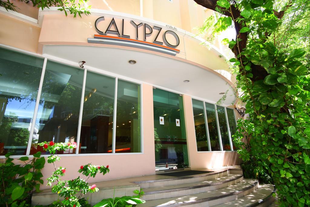 Calypzo Bangkok Hotel Екстериор снимка