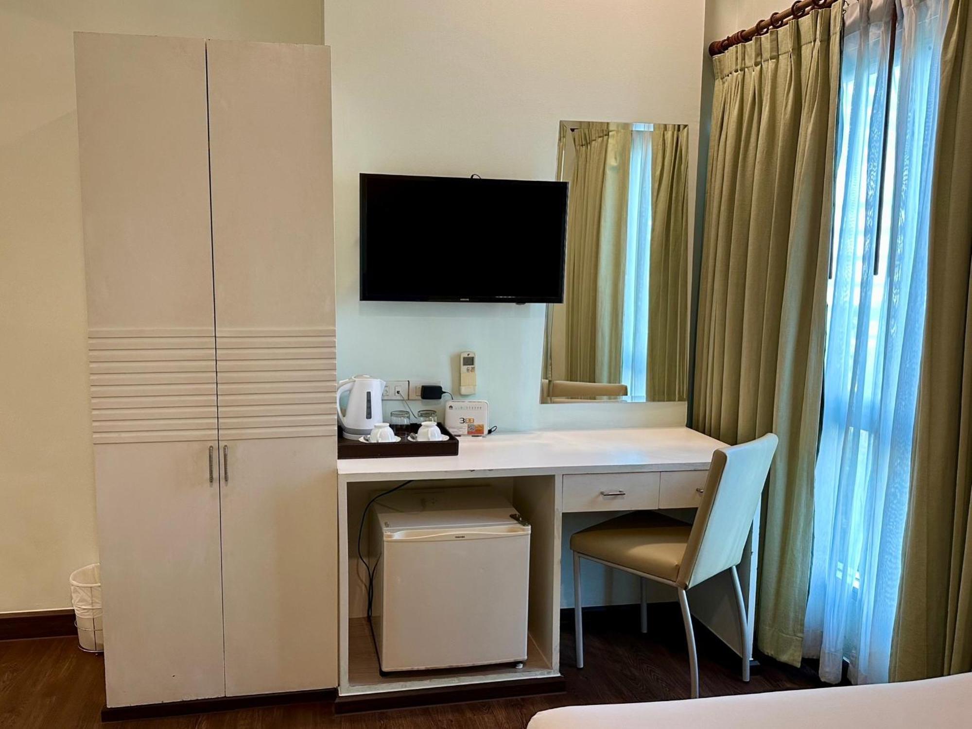 Calypzo Bangkok Hotel Екстериор снимка