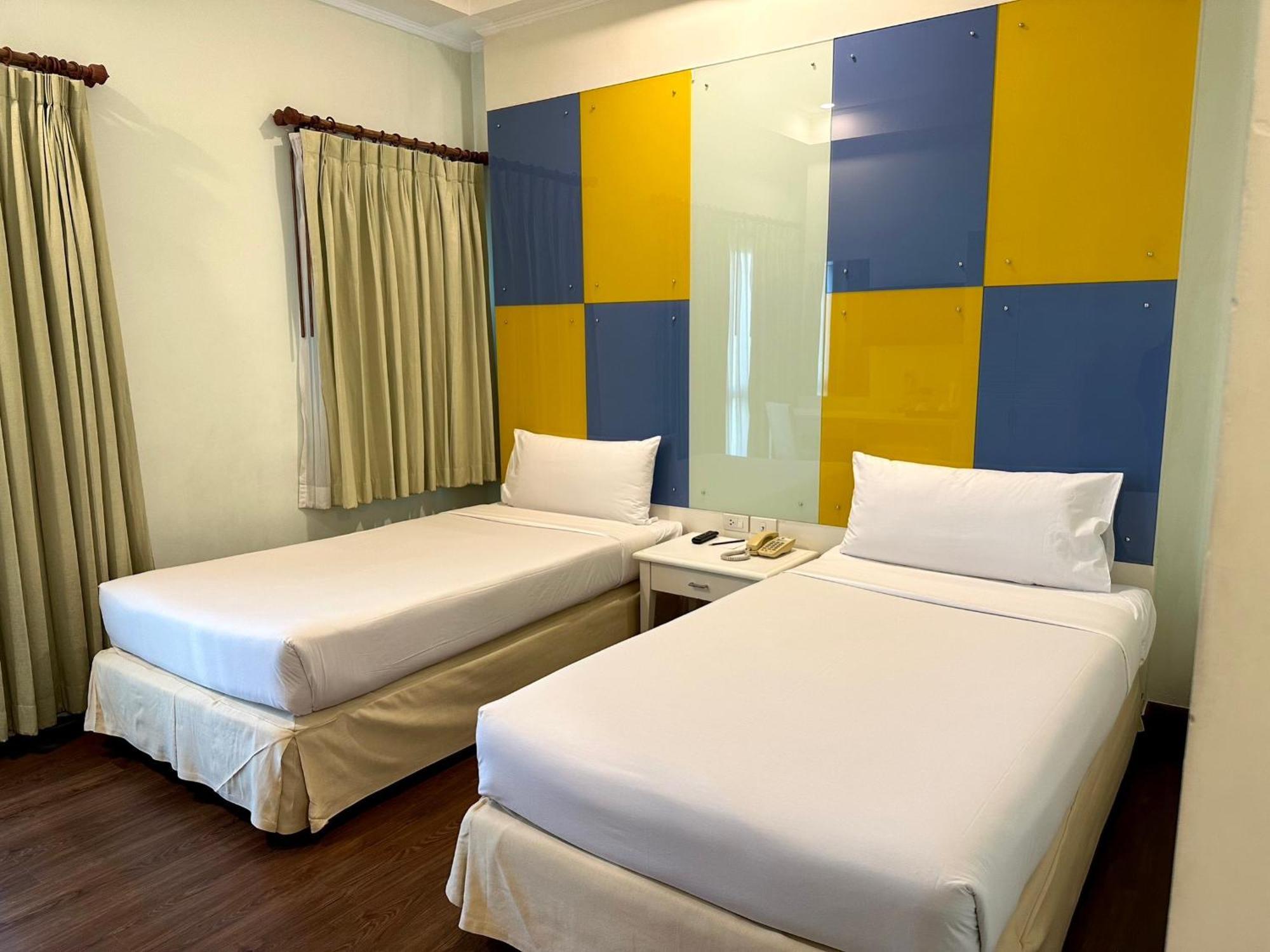 Calypzo Bangkok Hotel Екстериор снимка