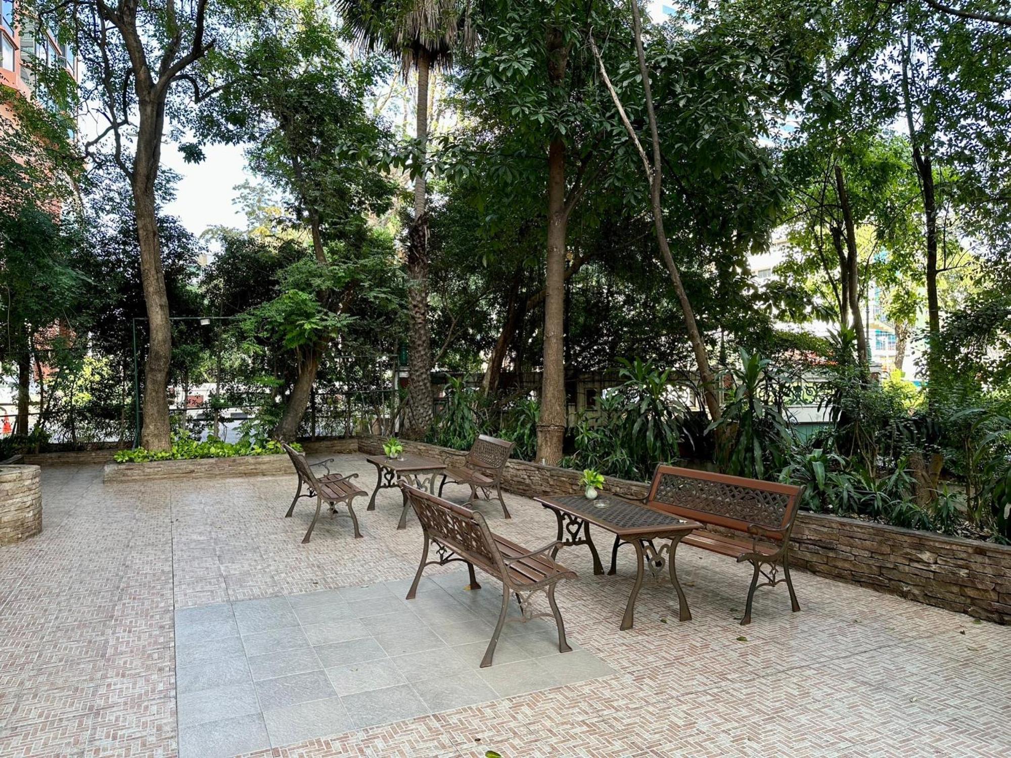 Calypzo Bangkok Hotel Екстериор снимка